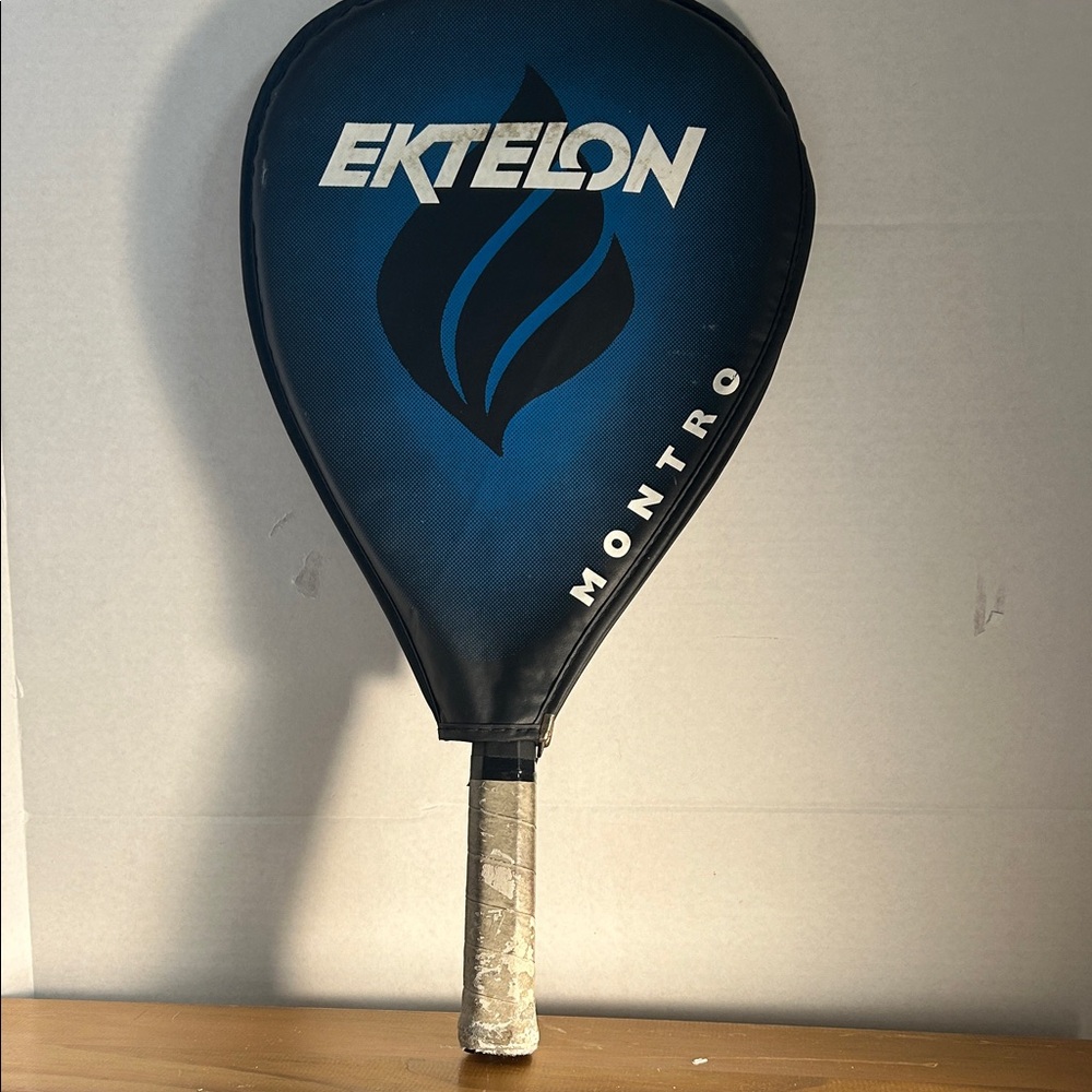 Blue Racquet with Cover - Picture 3 of 3